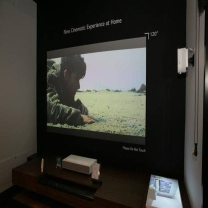 Ultra Hd (super fast ) Projector
